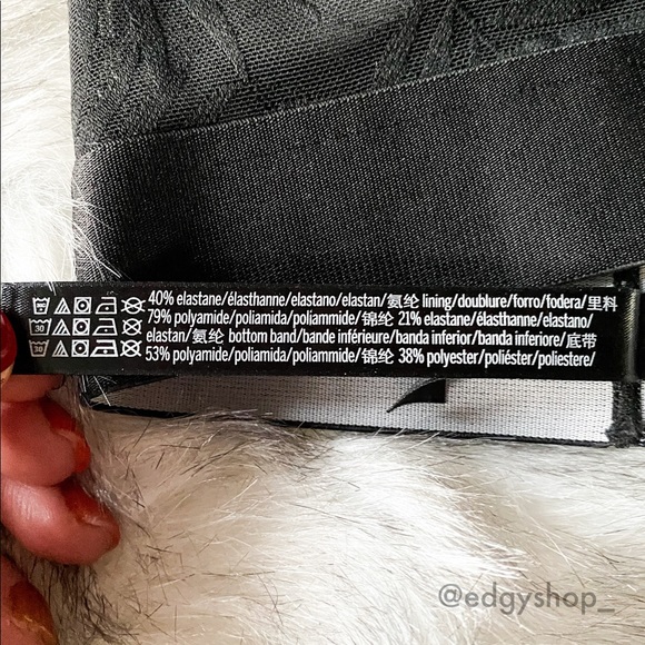 Victoria Sport | Player Mesh Racerback Sport Bra - Picture 5 of 7